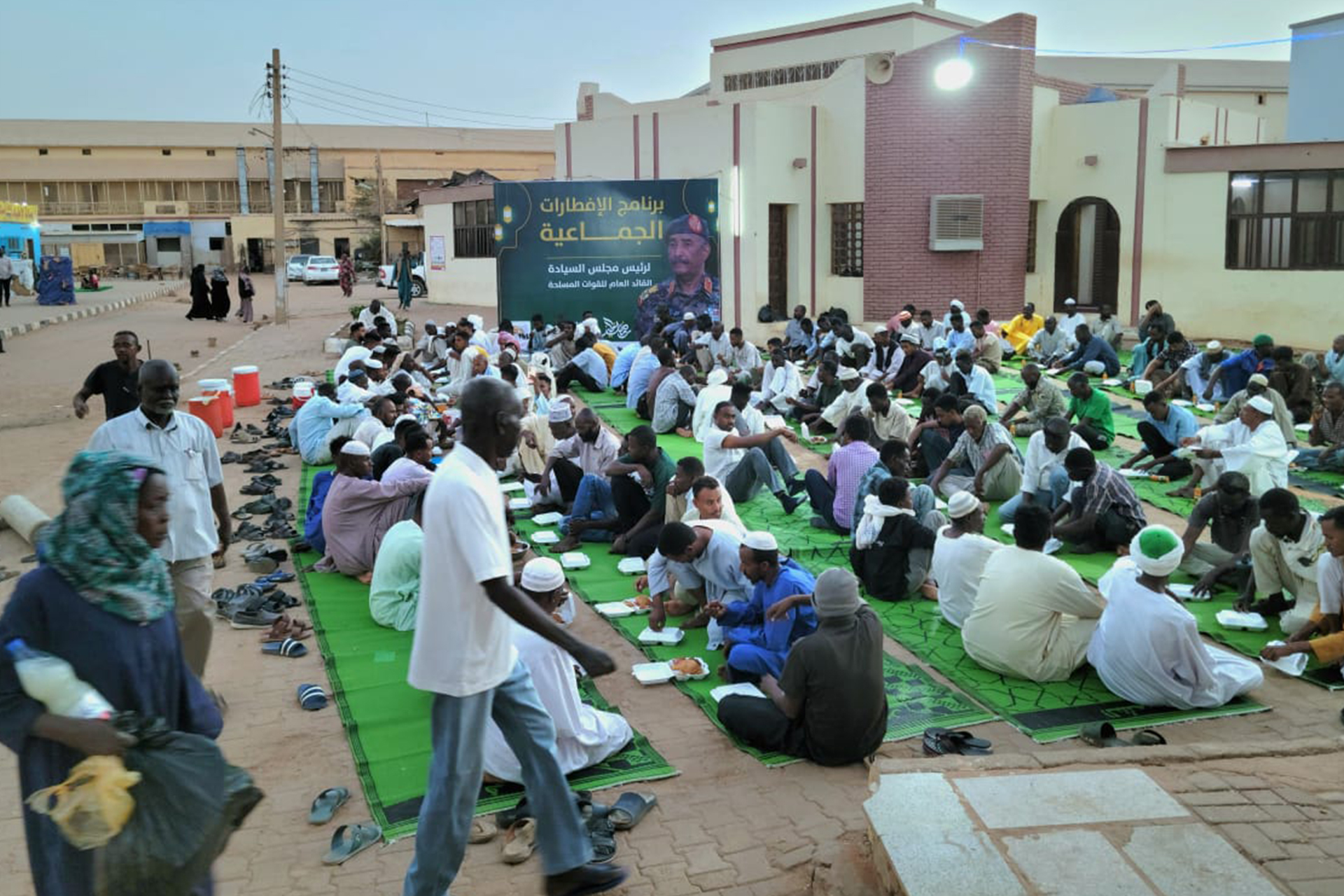 رمضان في السودان: طقوس الصيام تقاوم الحرب في الشوارع ومراكز النزوح